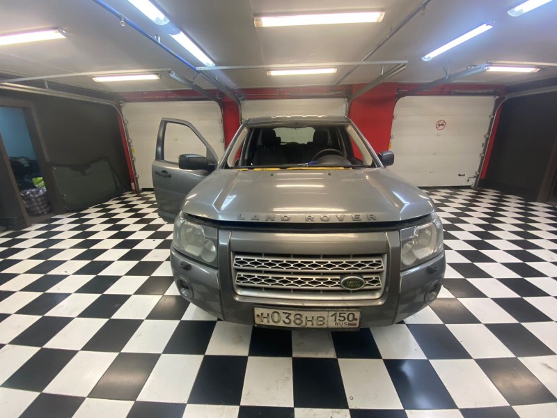 Замена лобового стекла Land Rover Freelander