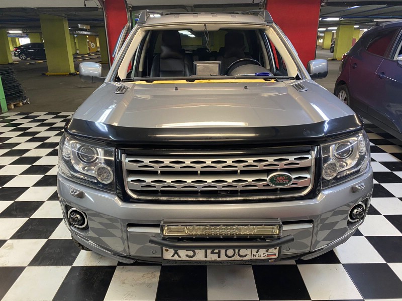 Замена лобового стекла Land Rover Freelander
