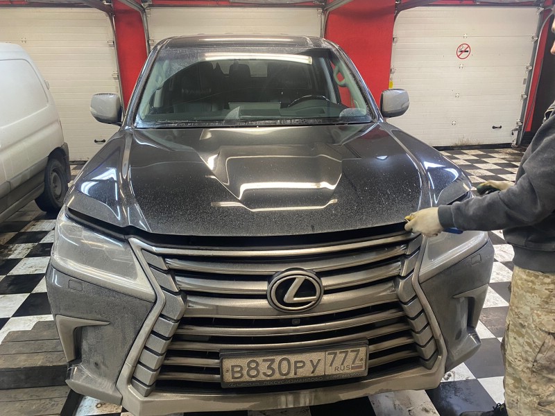 Замена лобового стекла Lexus LX570