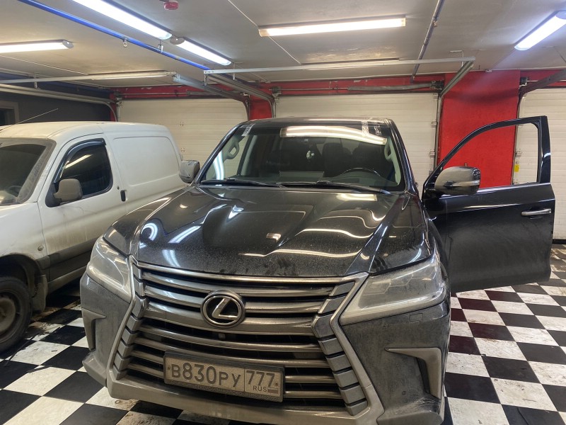 Замена лобового стекла Lexus LX570