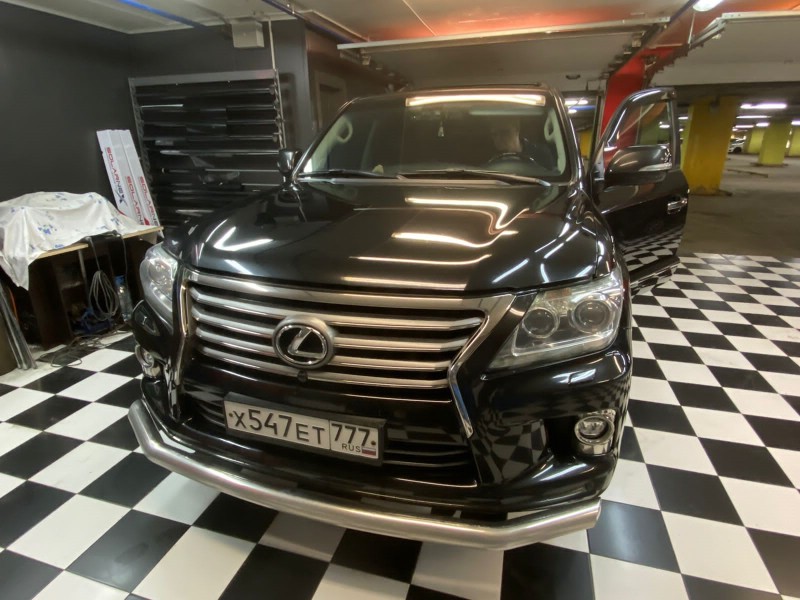 Замена лобового стекла Lexus LX570