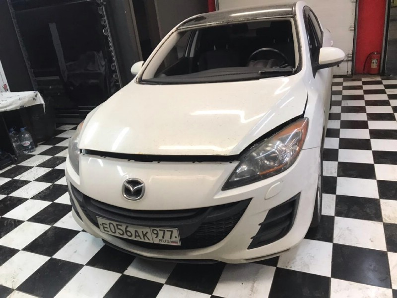Замена лобового стекла Mazda 3 BL