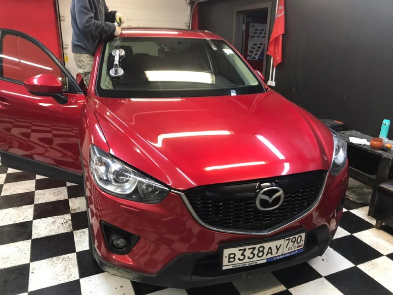 Замена лобового стекла Mazda CX-5