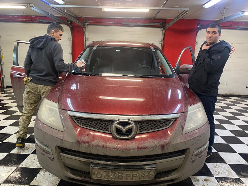Замена лобового стекла Mazda CX-7