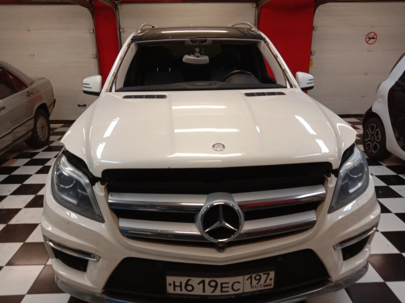 Замена лобового стекла Mercedes GL-Class