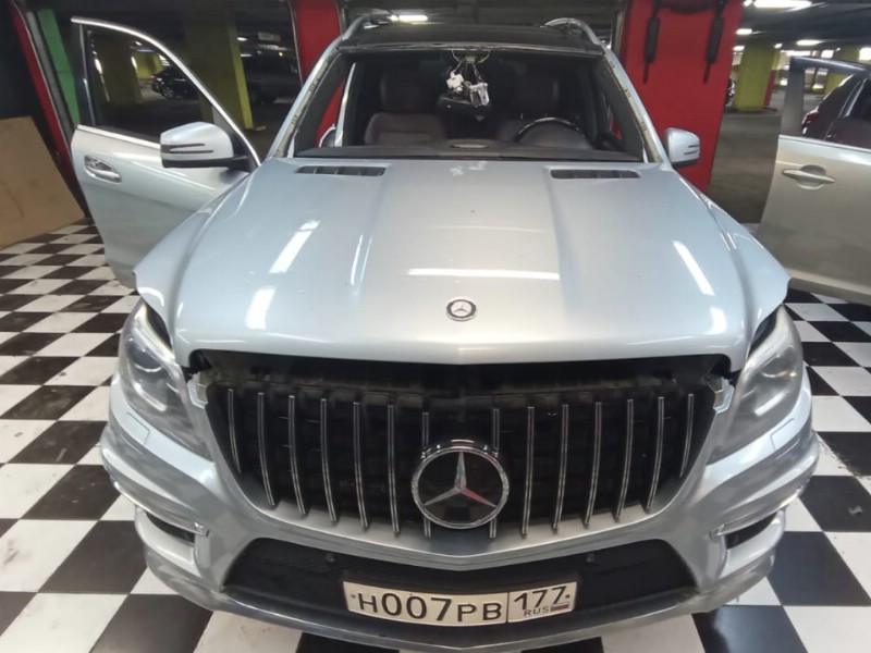 Замена лобового стекла Mercedes GL-Class