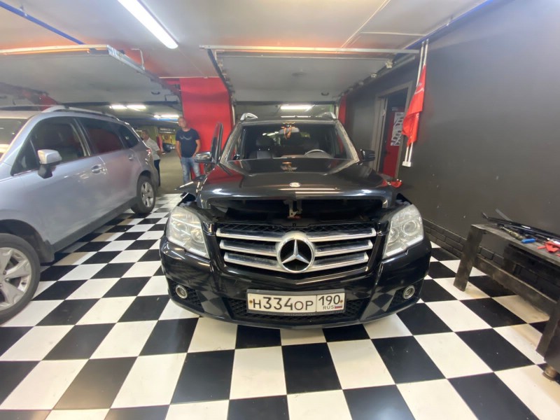 Замена лобового стекла Mercedes GLK
