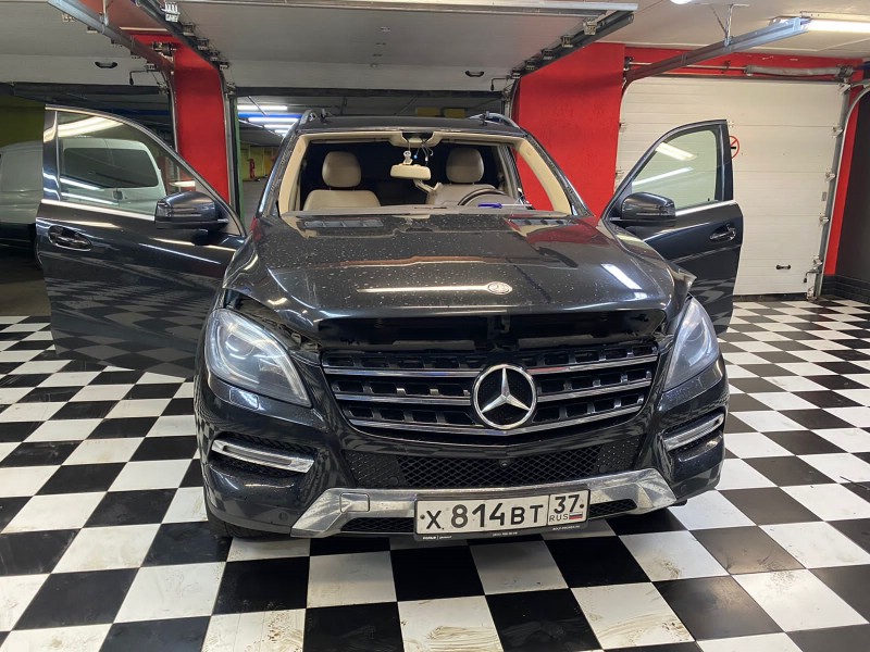 Замена лобового стекла Mercedes M-Class