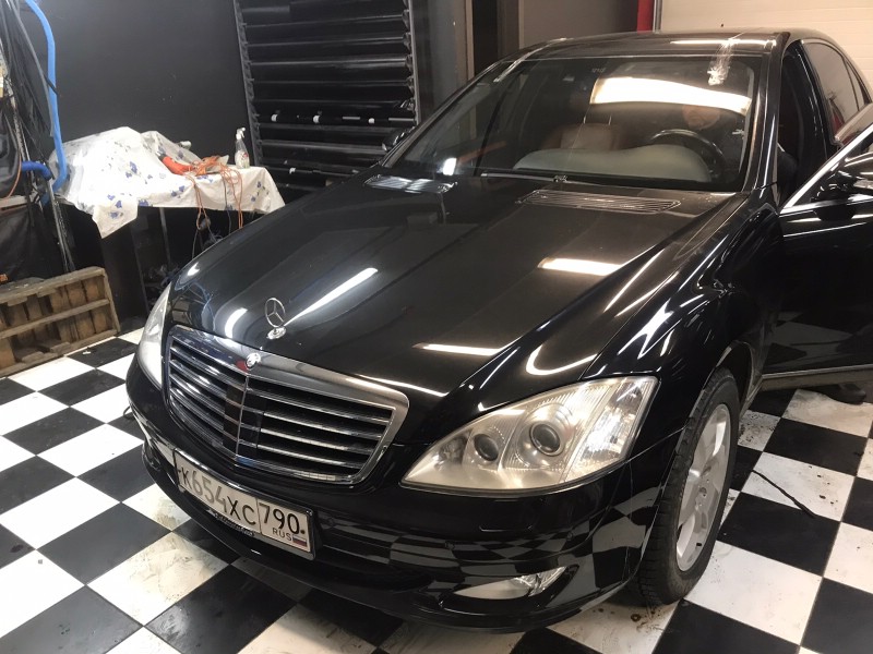 Замена лобового стекла MERCEDES S-Class W221
