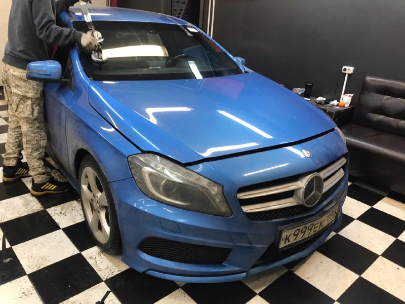 Замена лобового стекла Mercedes W176 A-Class