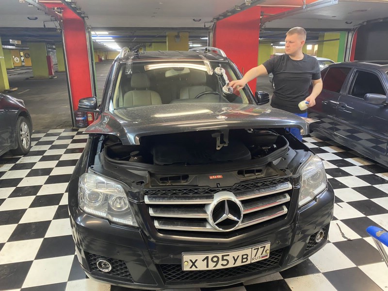 Замена лобового стекла Mercedes GLK