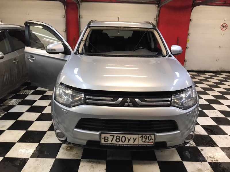 Замена лобового стекла Mitsubishi Outlander