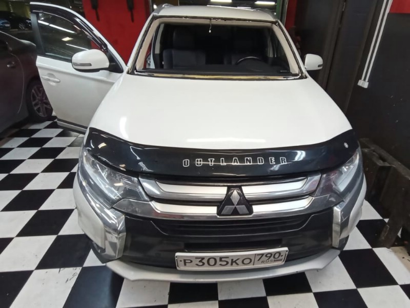 Замена лобового стекла Mitsubishi Outlander