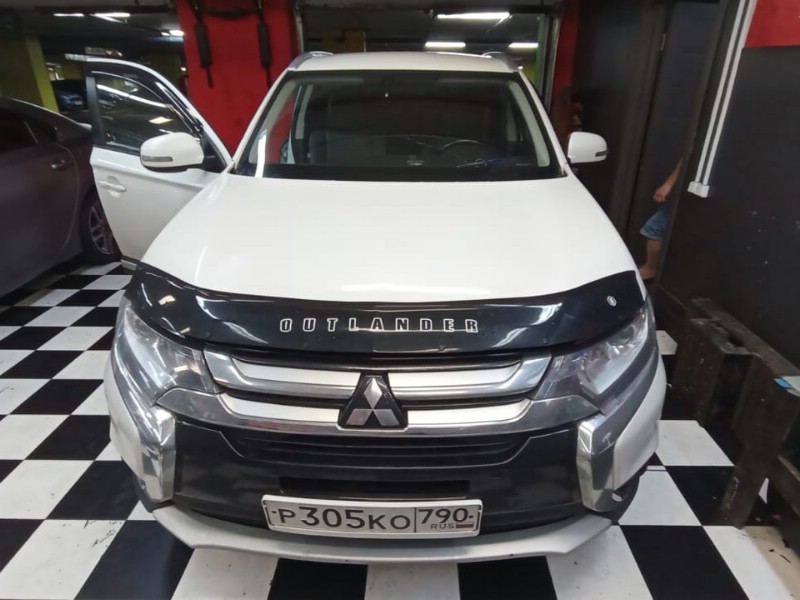 Замена лобового стекла Mitsubishi Outlander
