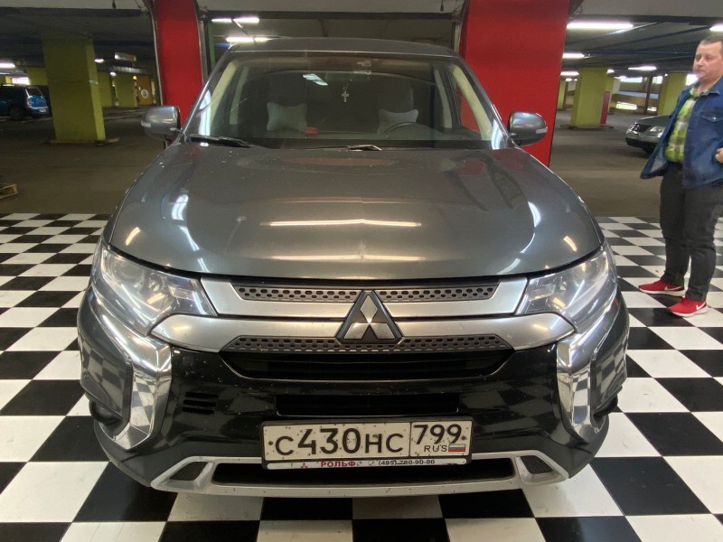 Замена лобового стекла Mitsubishi Outlander