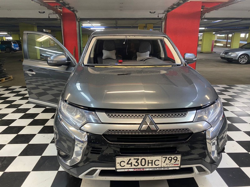 Замена лобового стекла Mitsubishi Outlander