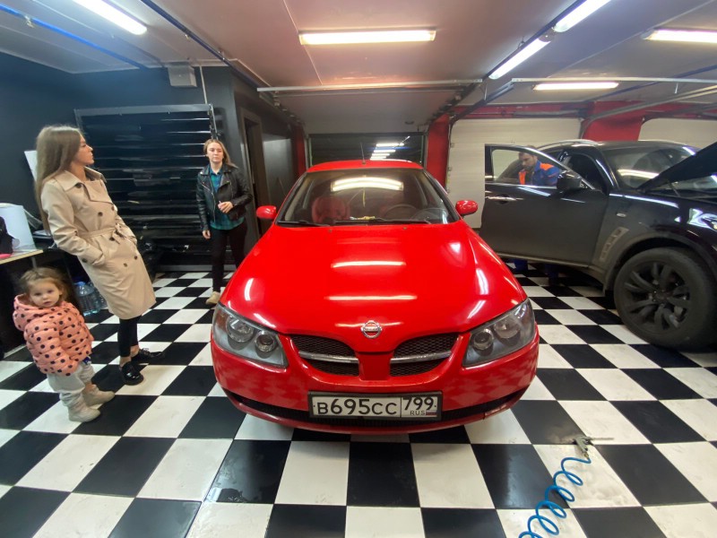 Замена лобового стекла Nissan Almera