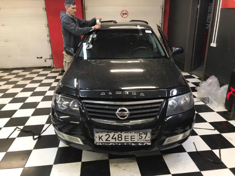 Замена лобового стекла Nissan Almera