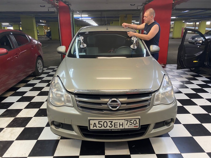 Замена лобового стекла Nissan Almera