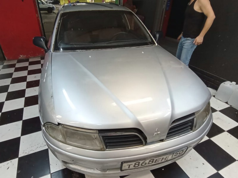 Замена лобового стекла Nissan Almera N16
