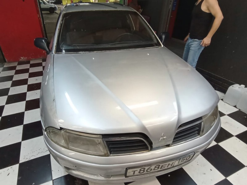 Замена лобового стекла Nissan Almera N16