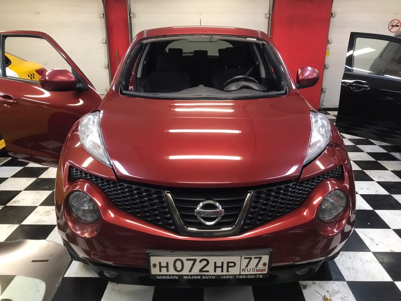 Замена лобового стекла Nissan Juke