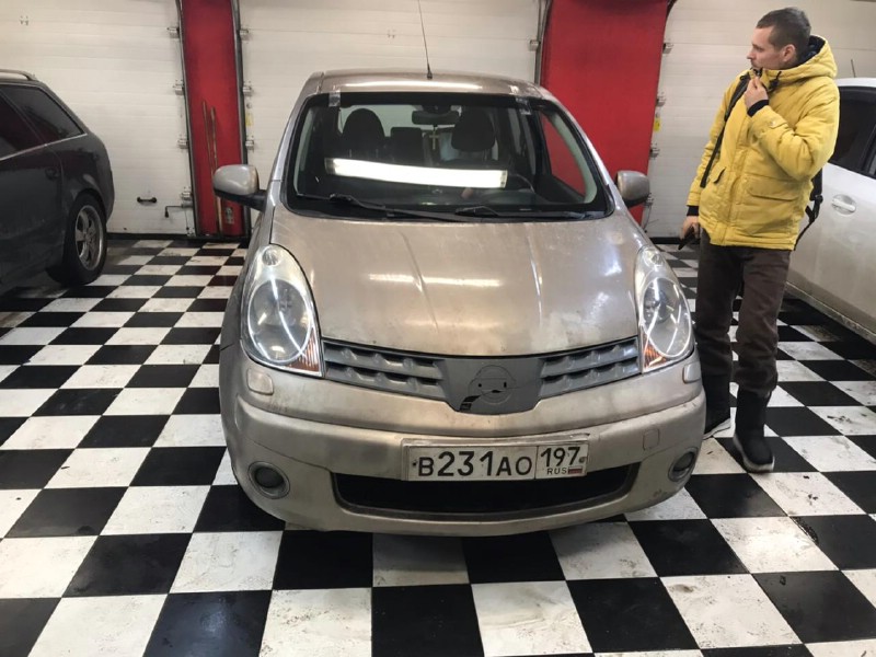 Замена лобового стекла Nissan Note