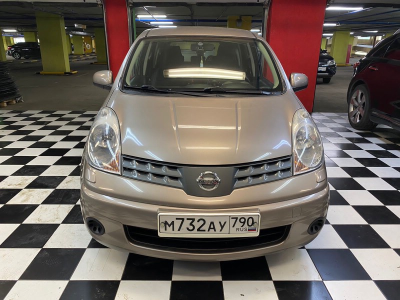 Замена лобового стекла Nissan Note