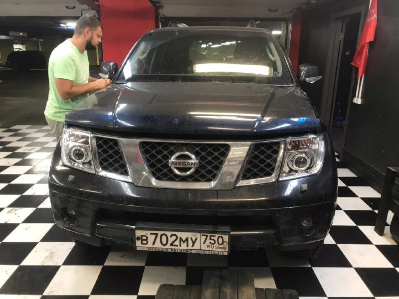 Замена лобового стекла Nissan Pathfiender
