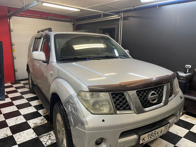 Замена лобового стекла Nissan Pathfiender
