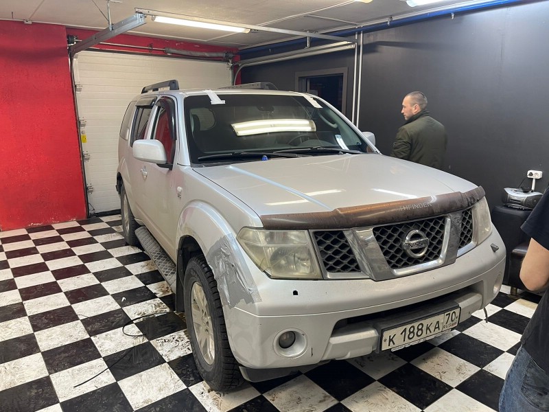 Замена лобового стекла Nissan Pathfiender