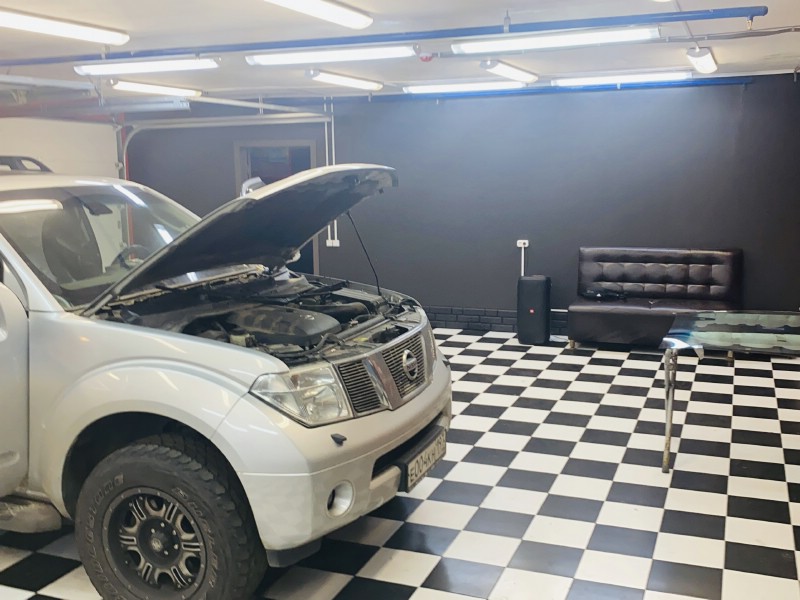 Замена лобового ветрового стекла Nissan Pathfinder R51