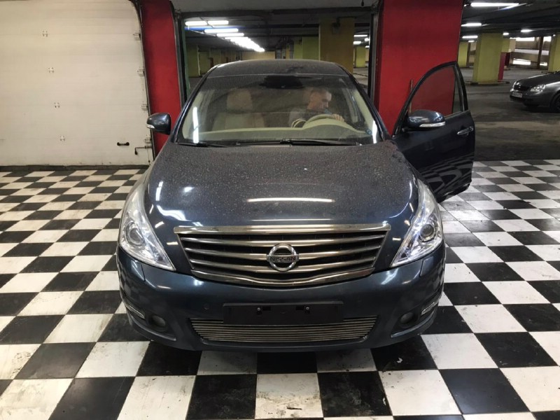 Замена лобового стекла Nissan Teana