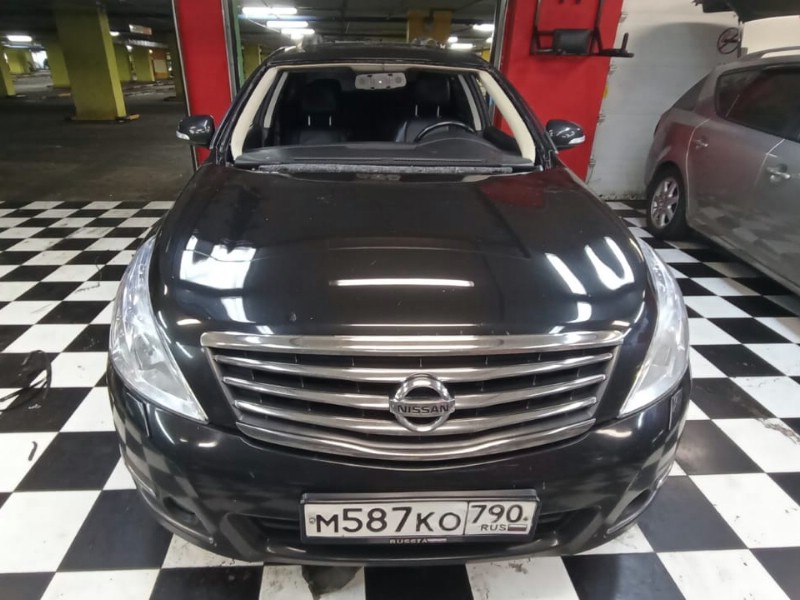 Замена лобового стекла Nissan Teana