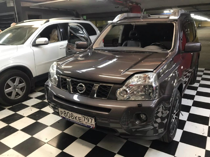 Замена лобового стекла Nissan X-trail