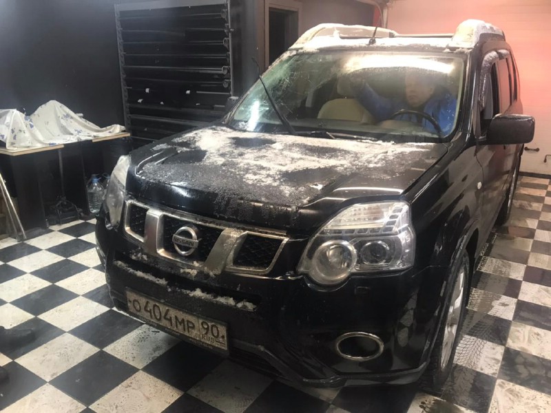 Замена лобового стекла Nissan X-trail