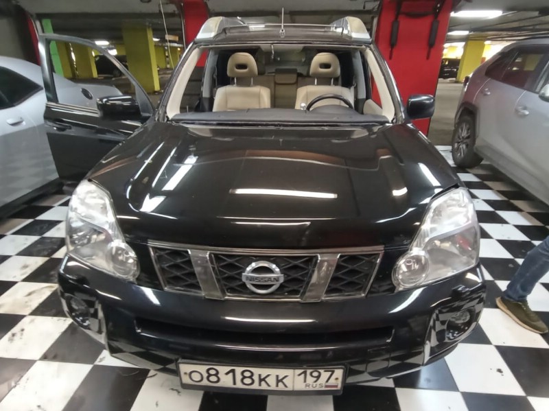 Замена лобового стекла Nissan X-trail