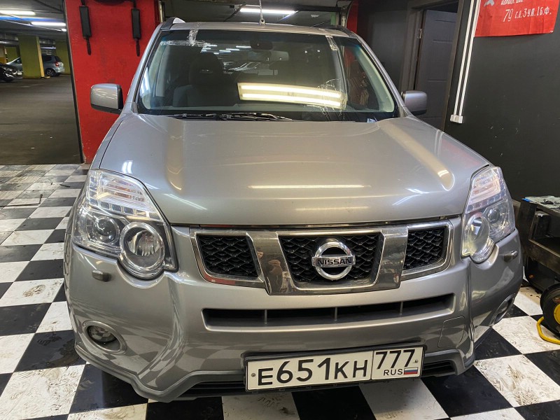 Замена лобового стекла Nissan x-trail