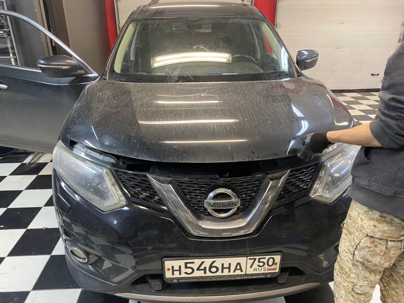 Замена лобового стекла Nissan X-trail