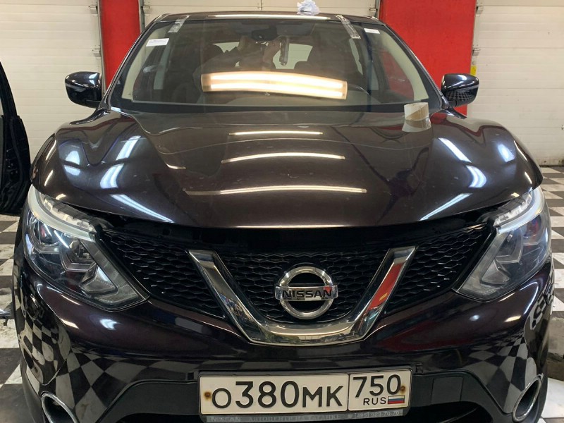 Замена лобового стекла Nissan X-trail
