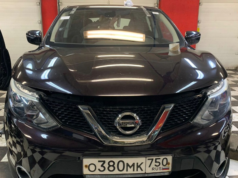 Замена лобового стекла Nissan X-trail