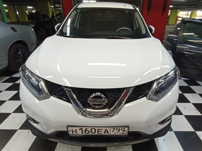 Замена лобового стекла Nissan X-trail