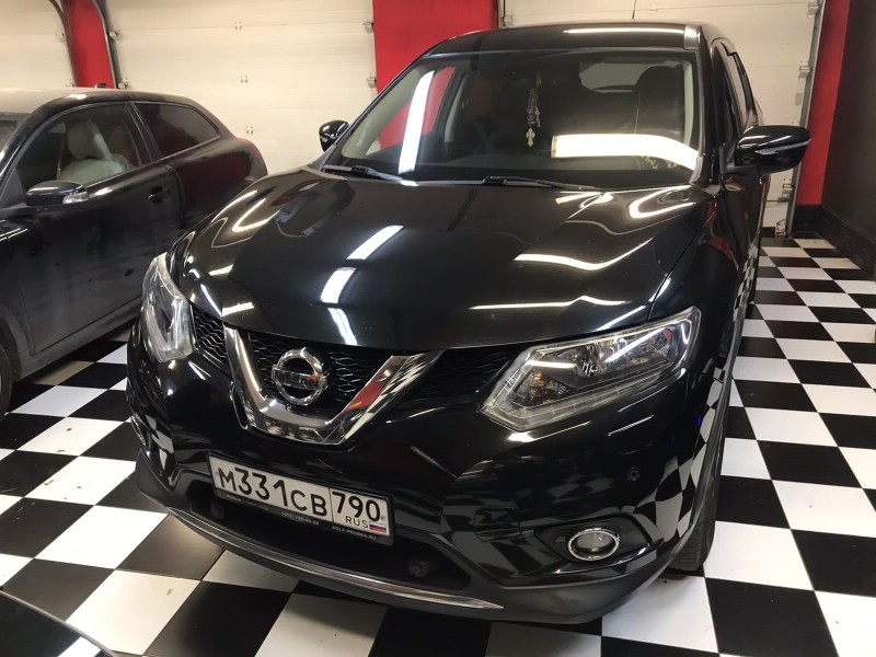 Замена лобового стекла Nissan X-Trail