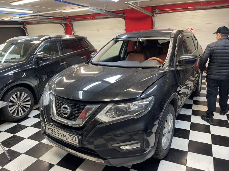 Замена лобового стекла Nissan x-trail
