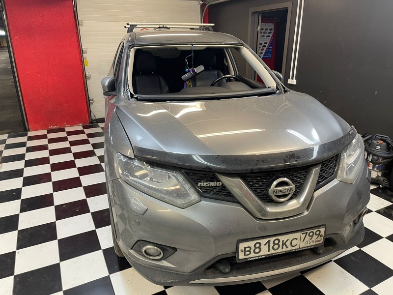 Замена лобового стекла Nissan x-trail