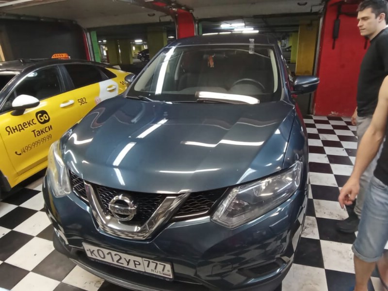 Замена лобового стекла Nissan X-trail