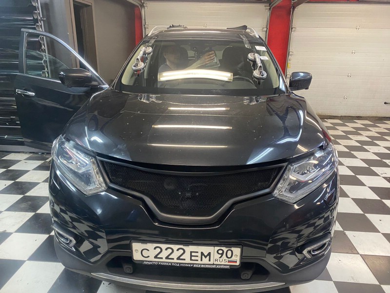 Замена лобового стекла Nissan X-trail