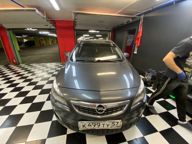 Замена лобового стекла Opel Astra H