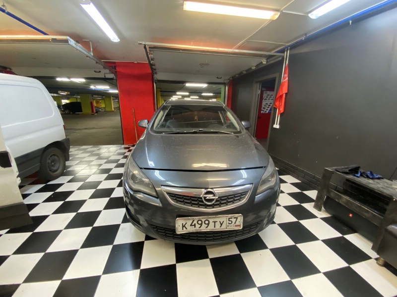 Замена лобового стекла Opel Astra H