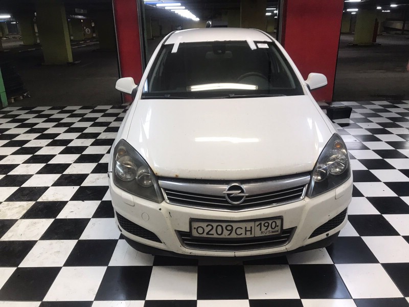 Замена лобового стекла Opel Astra H